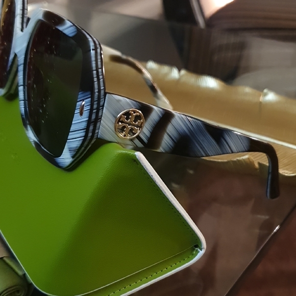 Tory Burch Black and White Women's Sunglasses - Picture 4 of 10